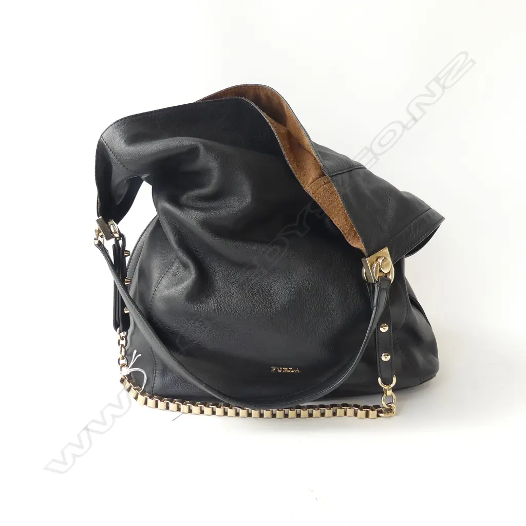 FURLA BLACK LEATHER HAND BAG & DUST COVER Image 1++
