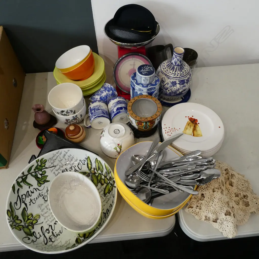 ASST. CHINA INCL. SPODE, PORTMEIRION ETC Image 1++