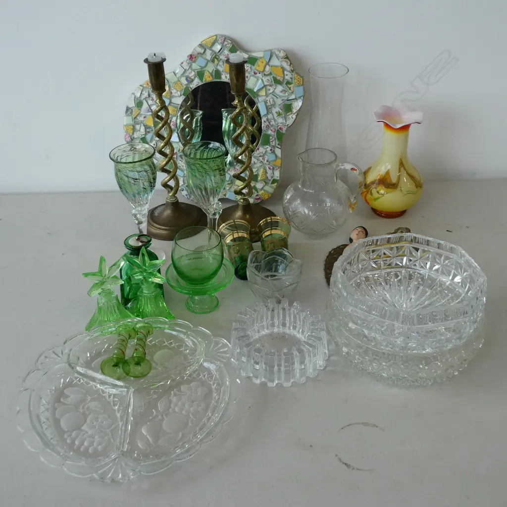 ASST. CRYSTAL / ART GLASS ETC Image 1++