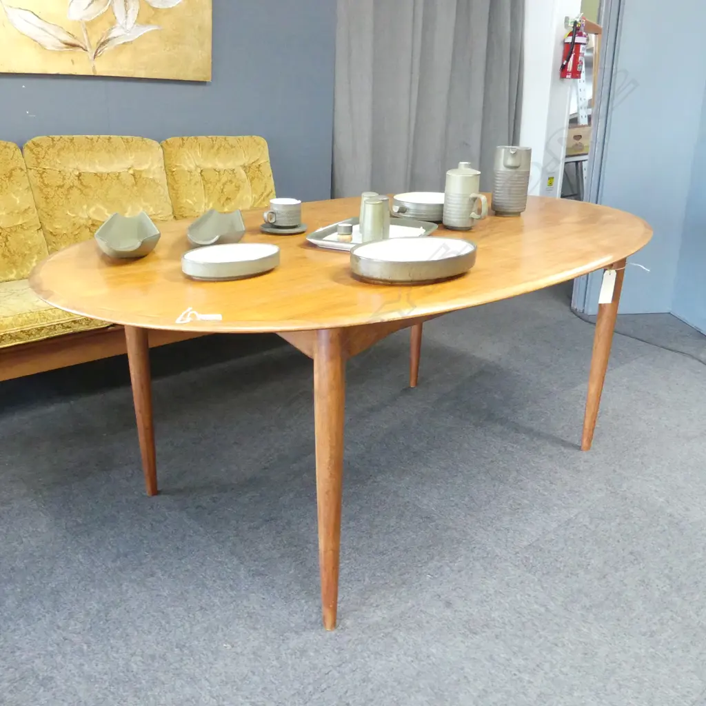 RETRO MAHOGANY OVAL DINING TABLE 1065x1830x715mm Image 1++