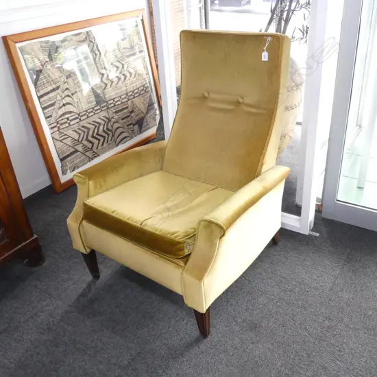VINTAGE GOLDEN VELVET UPHOLSTERED RECLINER LOUNGE CHAIR with extending footrest
