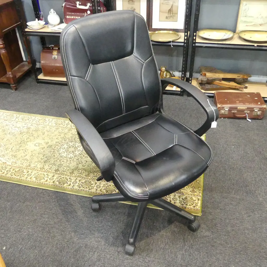 OFFICE CHAIR Image 1++