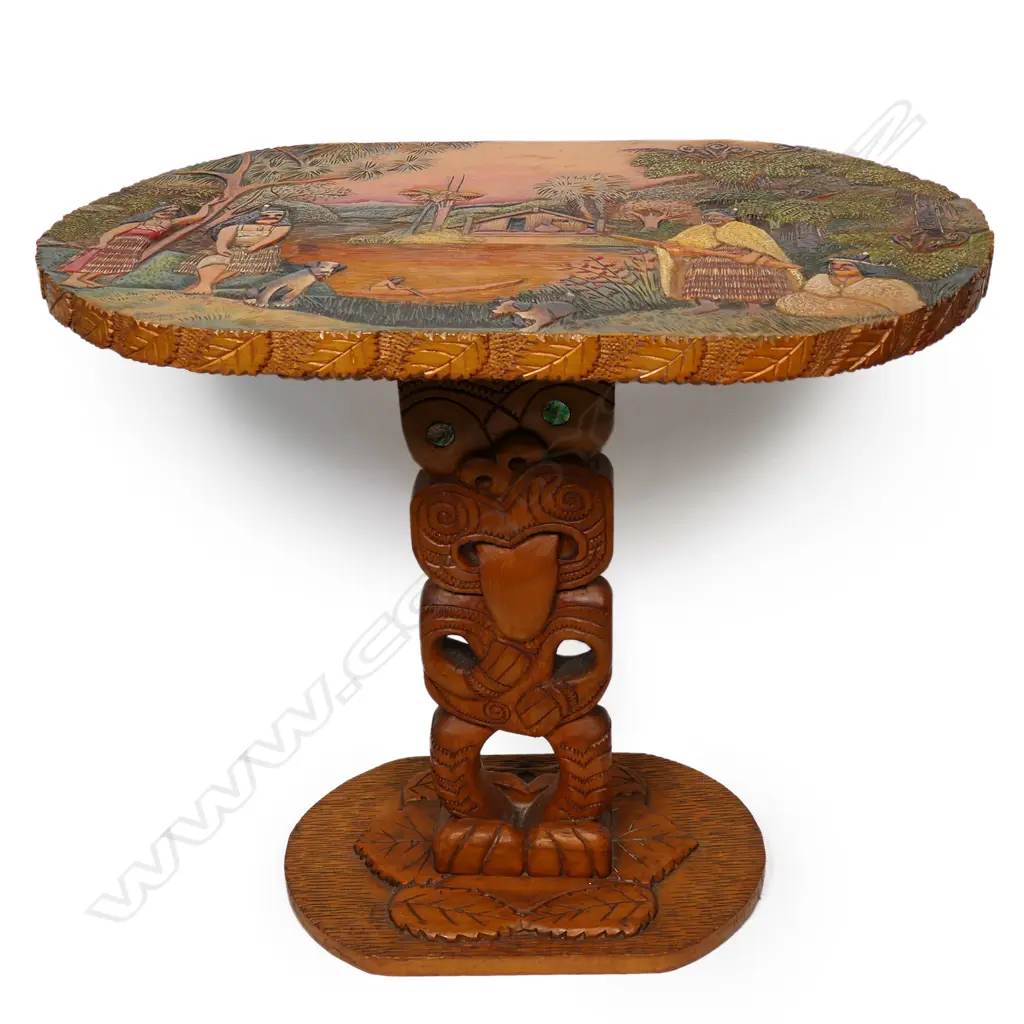 A Jane Brenkley side table, Image 1++