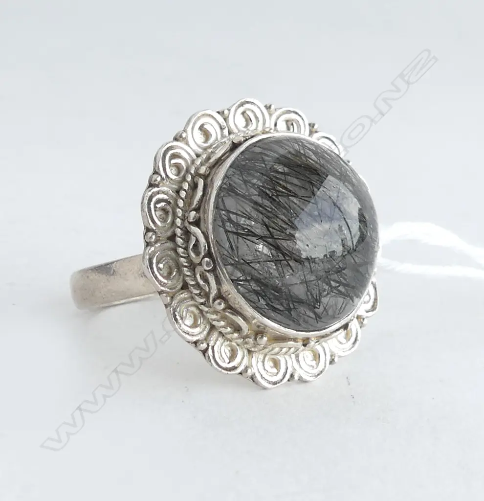 **RTV** SILVER FILIGREE RING w BLK CENTRAL RUTILE STONE SIZE S  **RTV** Image 1++