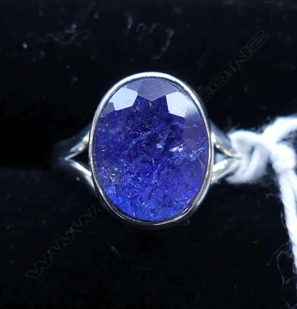 SILVER SET TANZANITE RING SIZE S Image 1++
