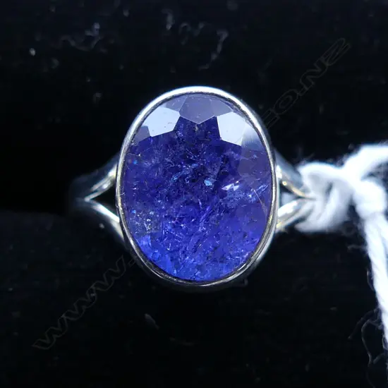 SILVER SET TANZANITE RING SIZE S