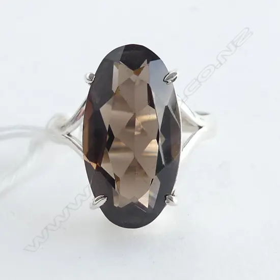 SILVER SET SMOKEY QUARTZ RING SIZE R