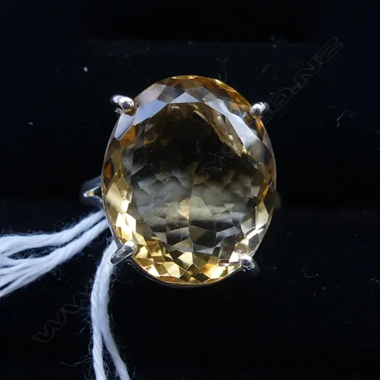 SILVER SET FACET CUT CITRINE RING  SIZE Q