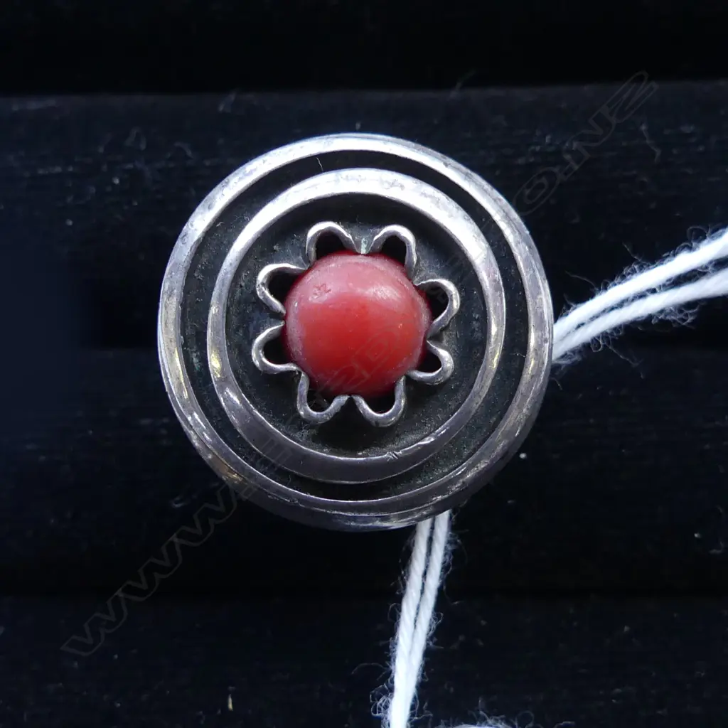 SILVER & CORAL RING, SIZE O Image 1++