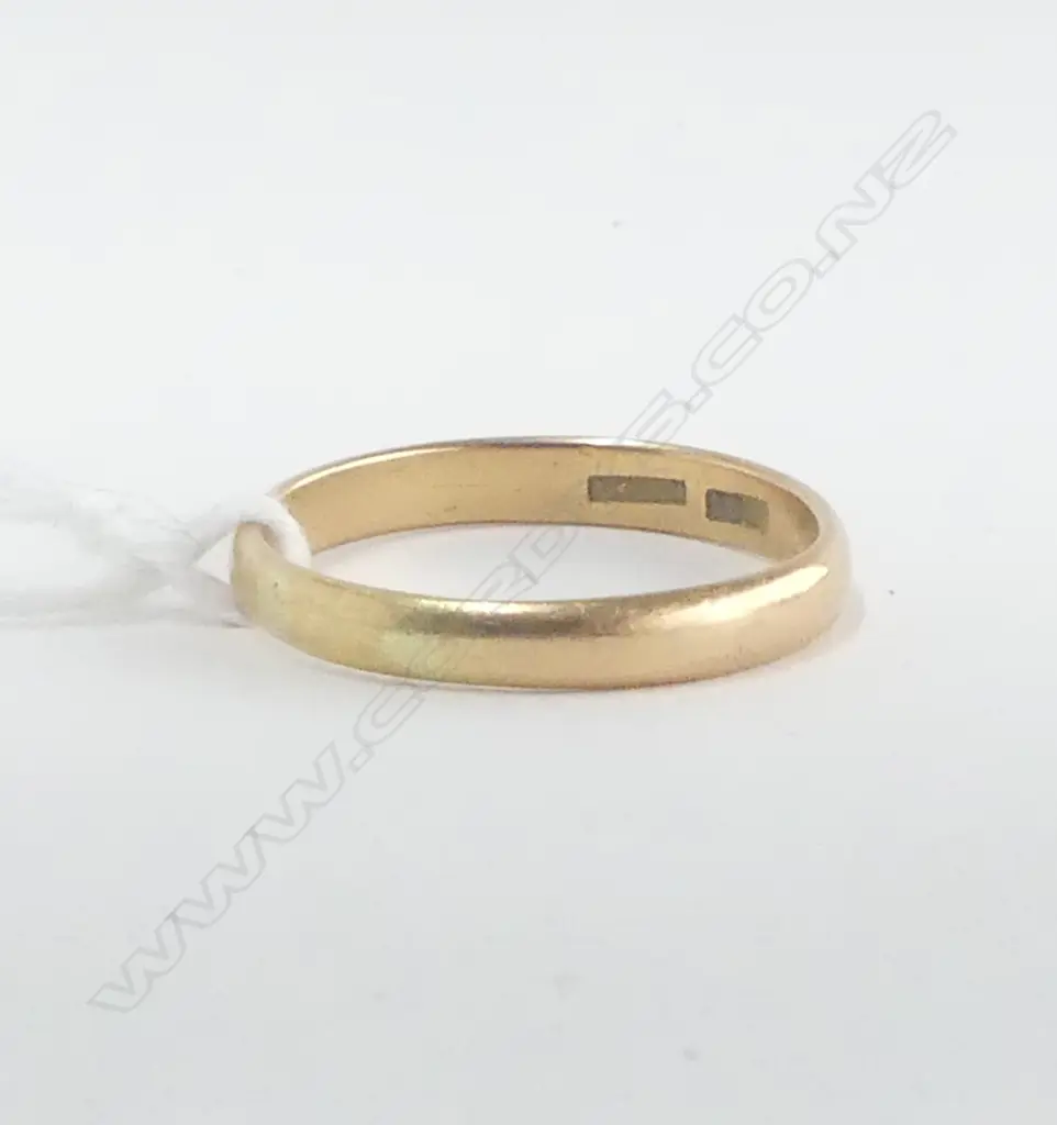 18CT YELLOW GOLD BAND RING NZ made by A. Kohn (Auckland c.1900) 4.18gms SIZE V Image 1++