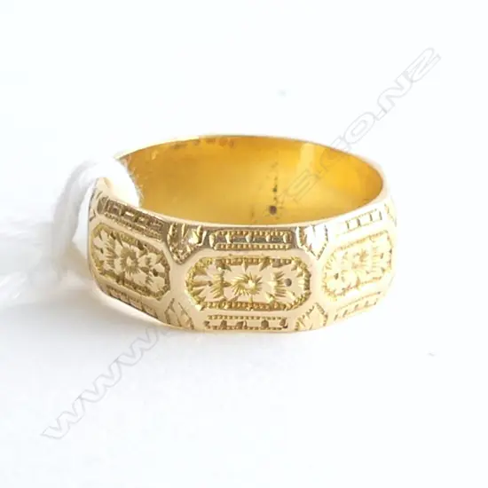 ANTIQUE 18ct RING 5.0gms SIZE M