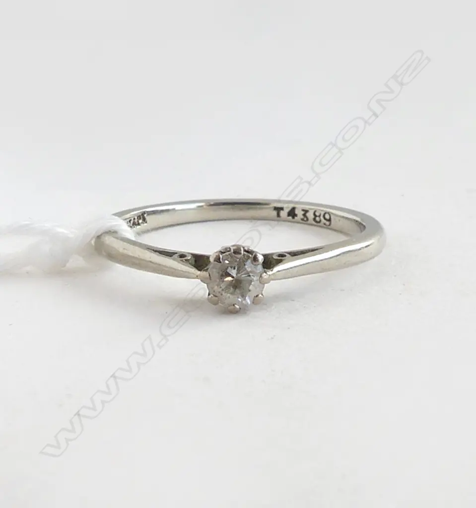 18ct WHITE GOLD &  CZ SOLITAIRE DIAMOND RING 2gms SIZE M Image 1++