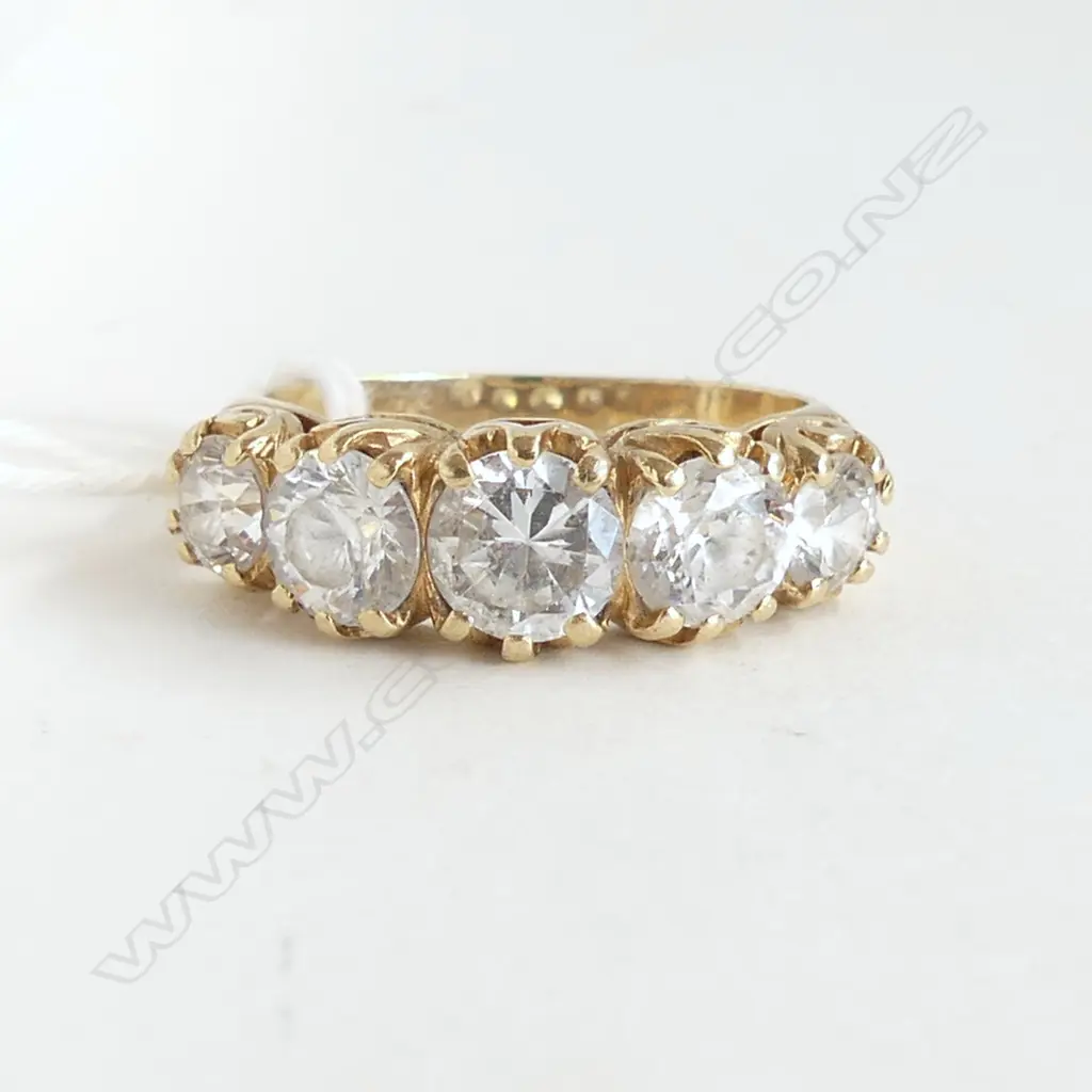 9ct YELLOW GOLD & 5 LGE SYNTHETIC STONE DRESS RING 5gms SIZE P Image 1++