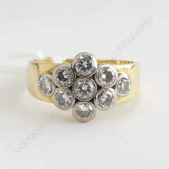18ct & DIAMOND CLUSTER RING approx 1.0ct 7.9gm SIZE R