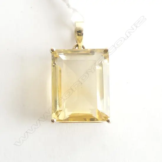 14ct SET LG SQUARE CUT CITRINE PENDANT