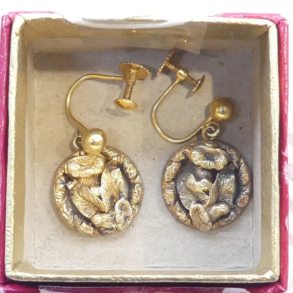 PR 9ct VINTAGE SCREW BACK EARRINGS Image 1++