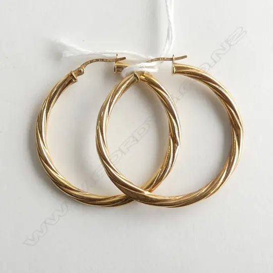 9ct TWISTED HOOP EARRING 1.8gm (faults to 1 hoop)