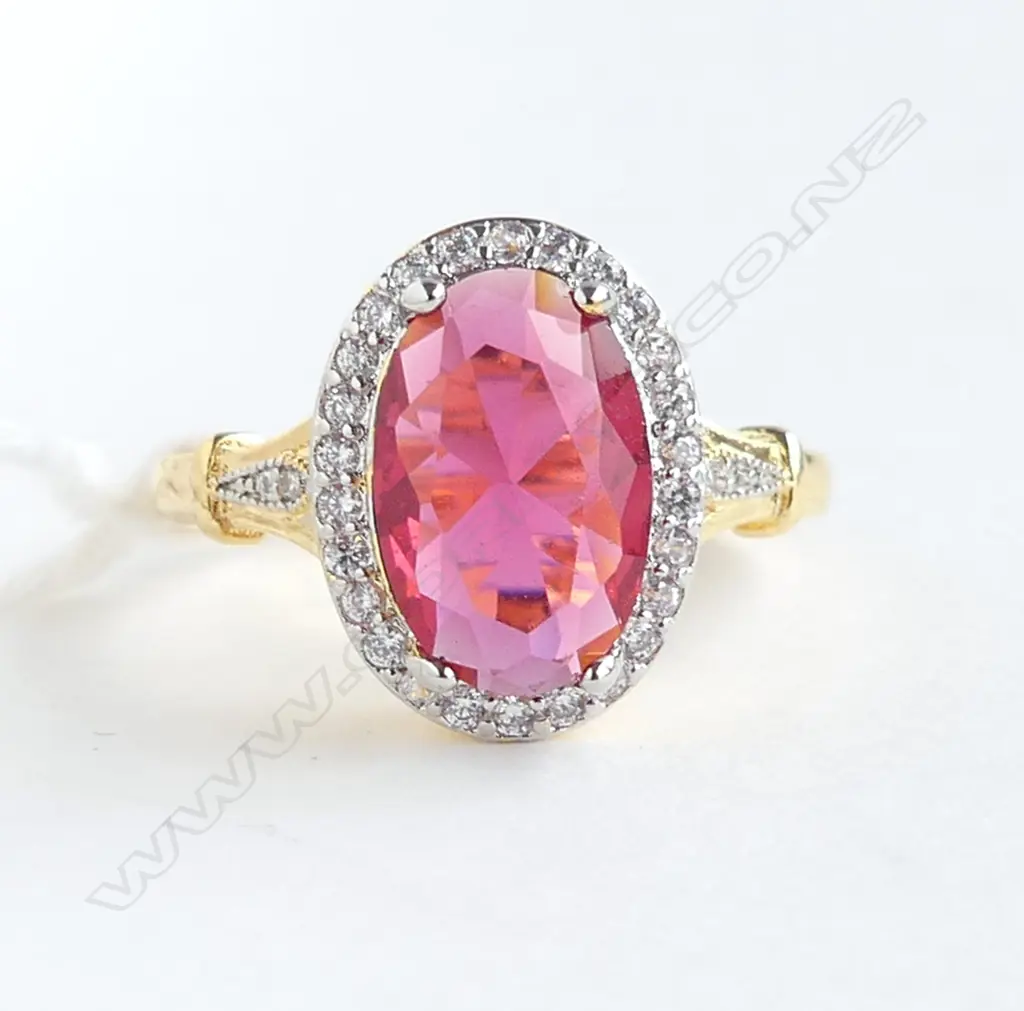 COSTUME RING w CENTRAL RED CZ SIZE R Image 1++