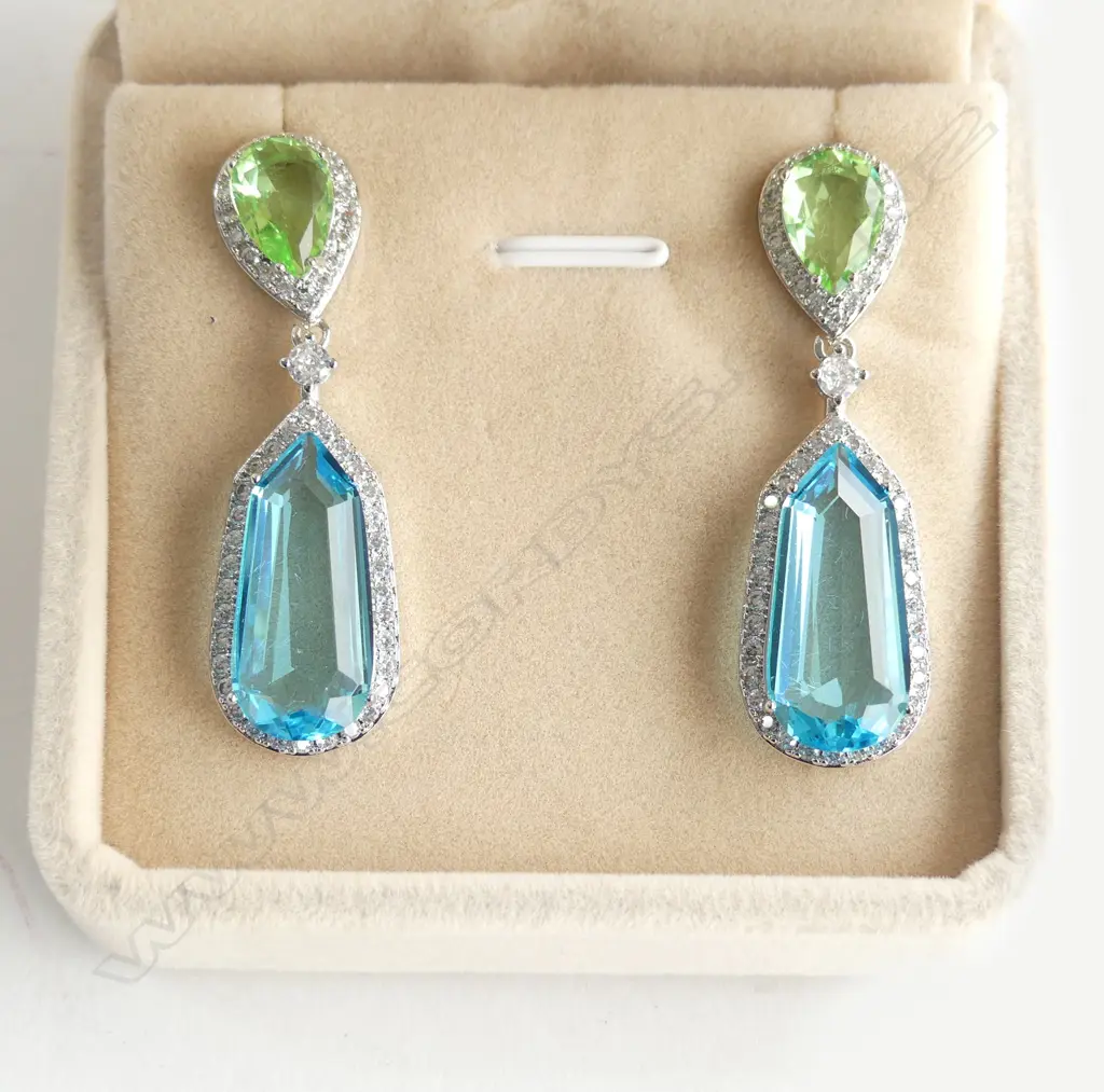 PR BLUE & GREEN COSTUME DROP EARRINGS Image 1++