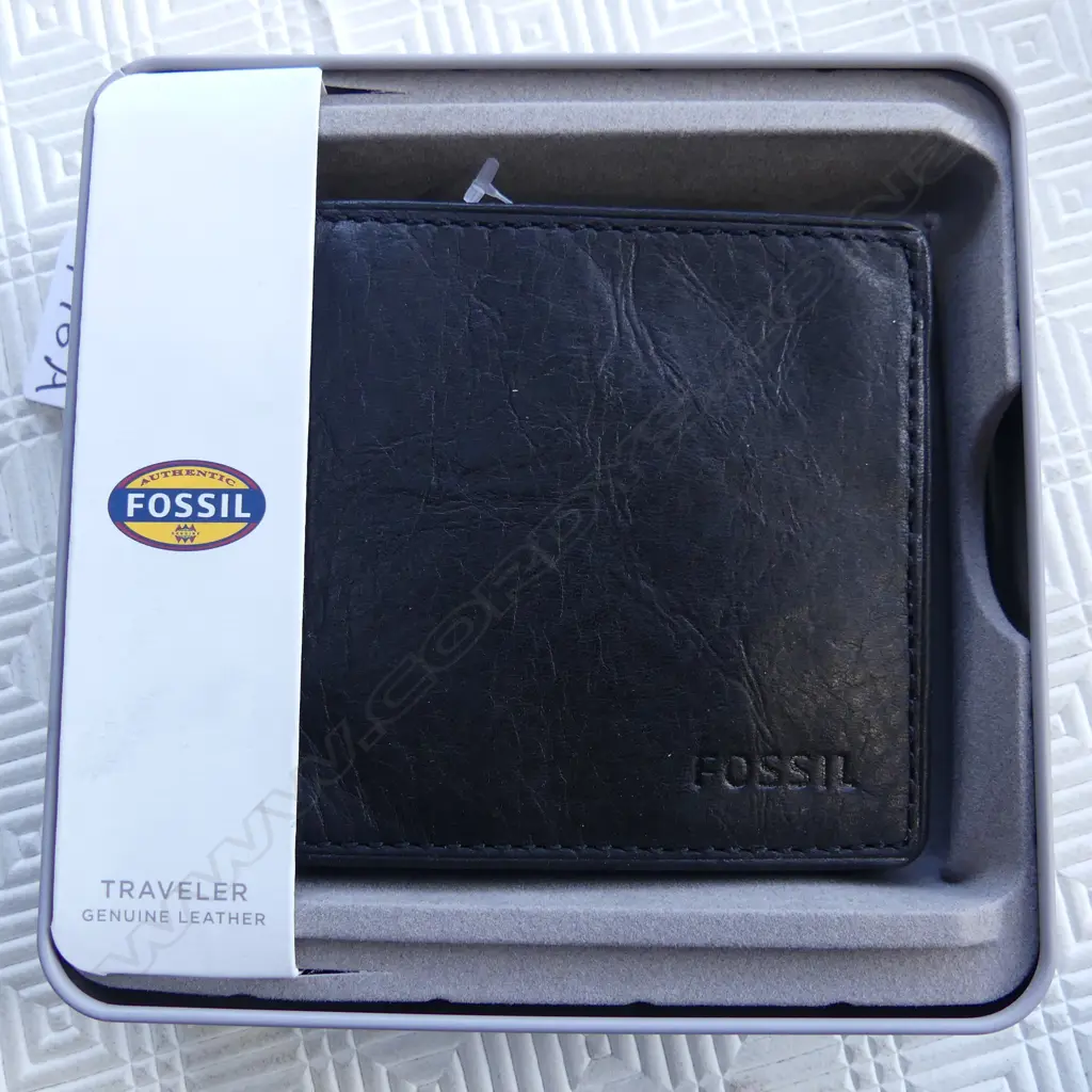 NEW FOSSIL BRAND BLK LEATHER WALLET Image 1++