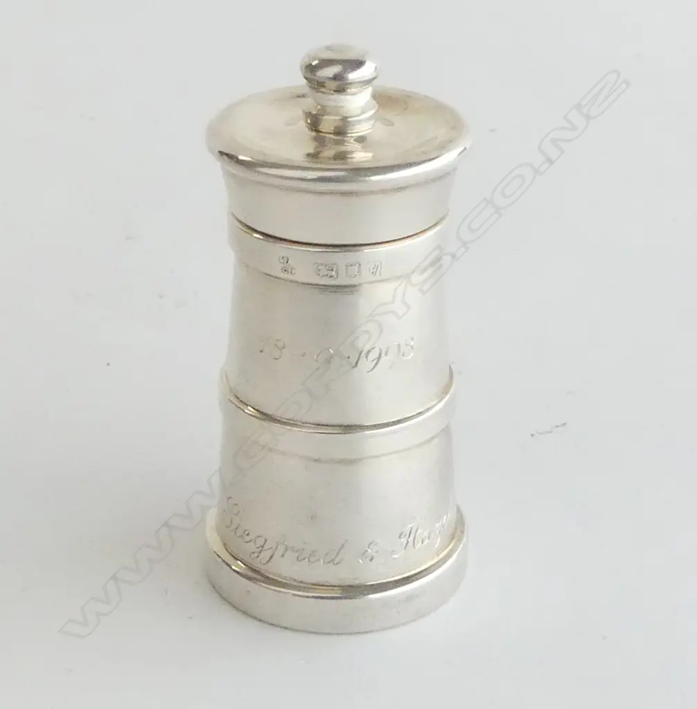 COLE & MASON STG SILVER PEPPER MILL, ENGRAVED H.95mm Image 1++