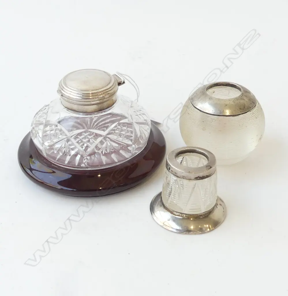 3 STG & CRYSTAL PCES; INKWELL, HOLDER & VESTA Image 1++