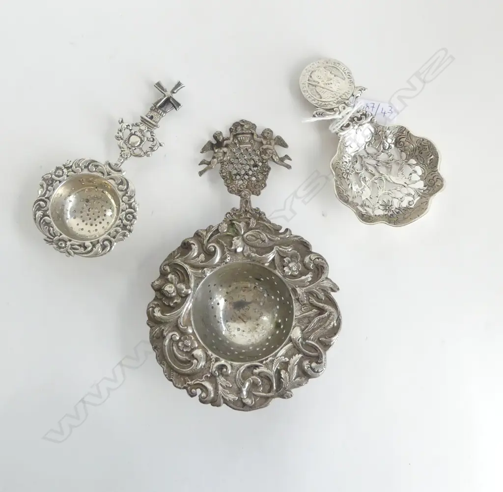 3 SILVER? TEA STRAINERS, 1 925, 2 w. EURO MARKS 134gms Image 1++