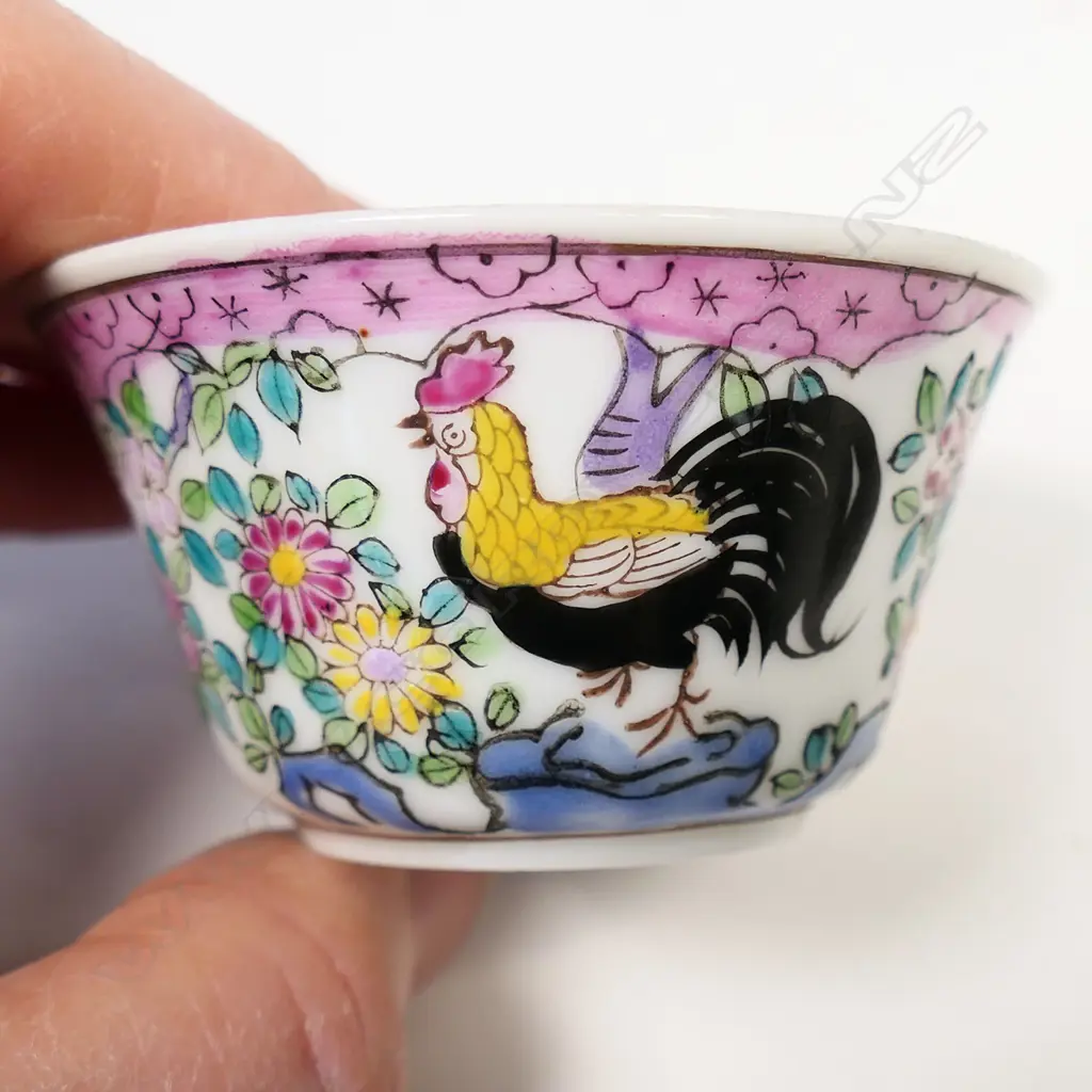 A set of six Chinese famille rose enamelled cups and saucers, Image 1++