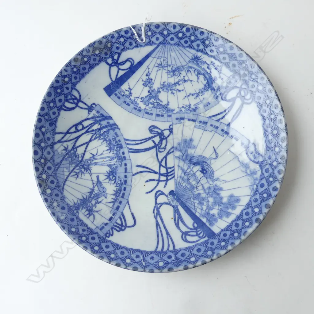 ANTIQUE B/W CHARGER w. JAPANESE FAN DESIGN 305mm dia Image 1++