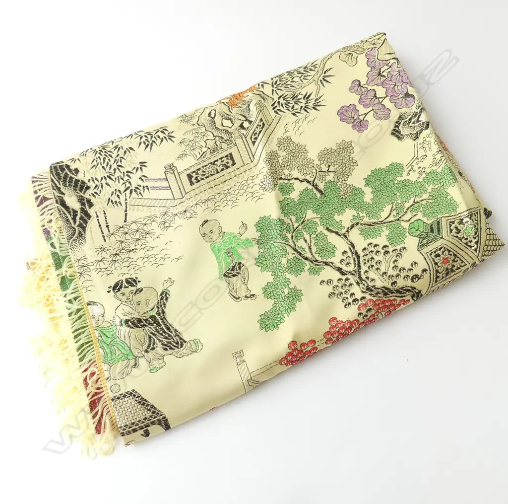 VINTAGE CANTONESE SILK BROCADE TABLECLOTH EXCELLENT CONDITION, L.1970MM W.1520MM Image 1++