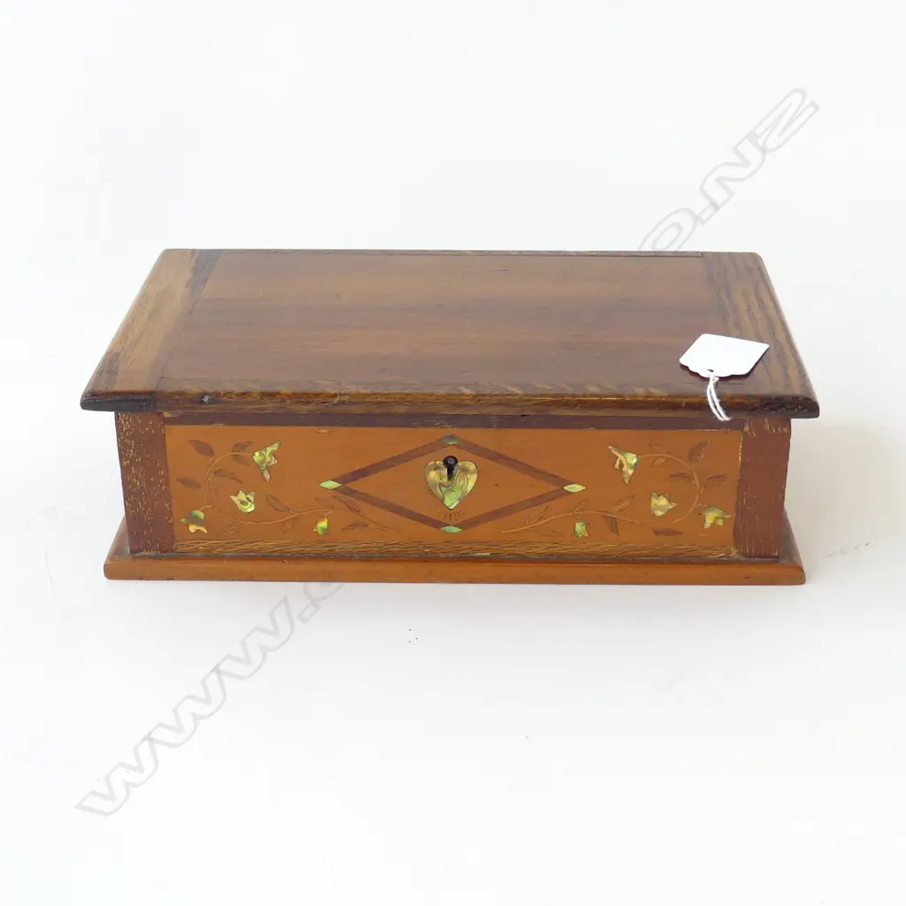 ANTIQUE NZ KAURI INLAID TIMBERS BOX ‘LOVE HOPE & CHARITY’ INLAY, L.240MM W.145MM Image 1++