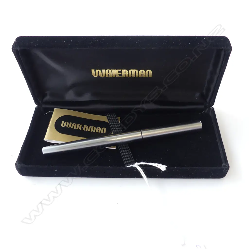 VINTAGE WATERMAN FOUNTAIN PEN, IN CASE, WITH LABEL, UNUSED Image 1++