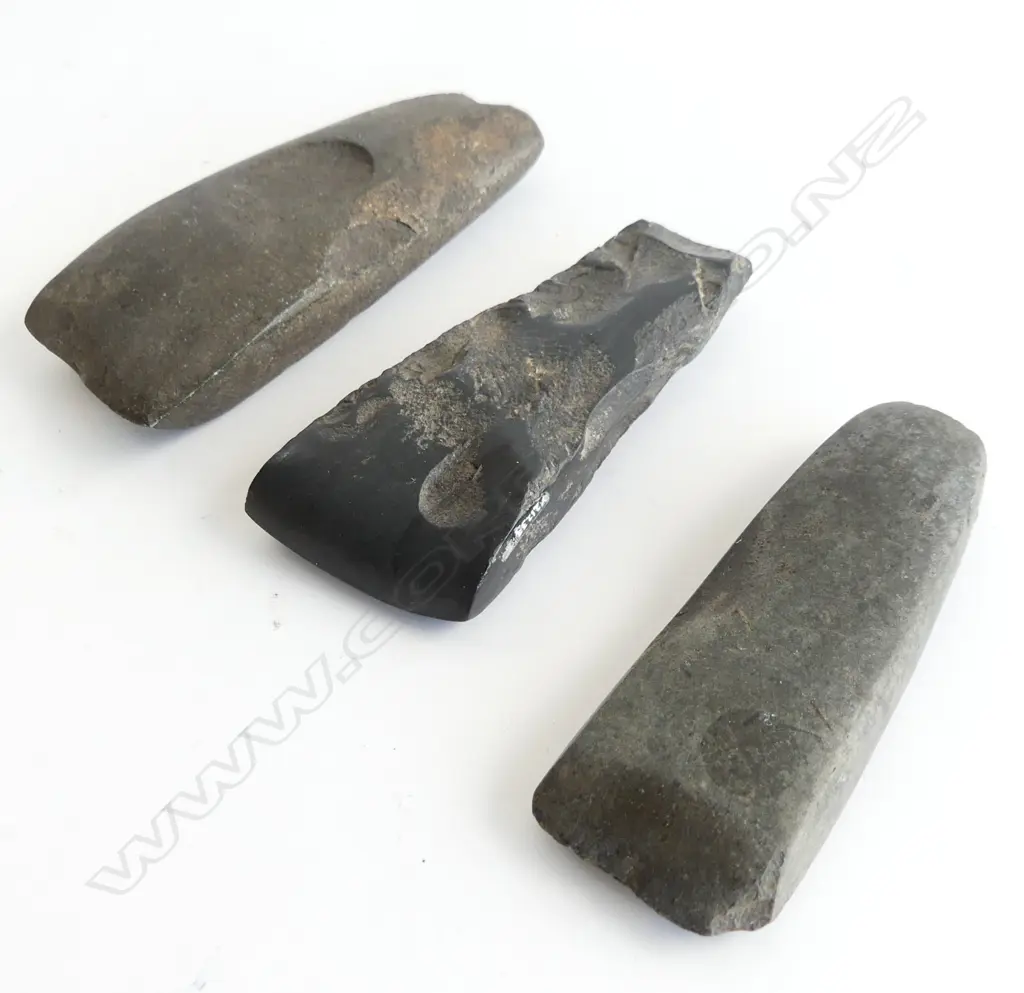 Y21232,Y21233 & Y21234 REG. 3 MAORI PRE-EUROPEAN STONE TOKI. L.105. 110 & 120mm Image 1++