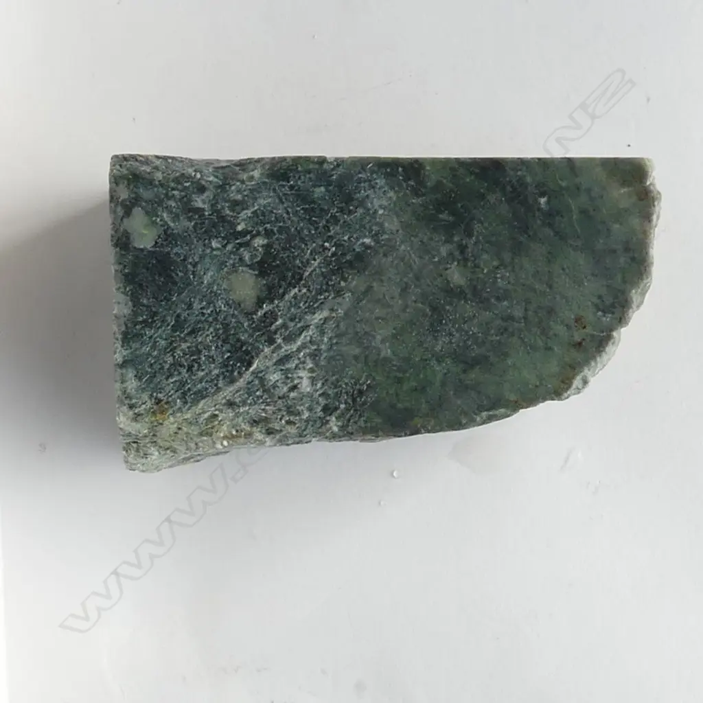 POUNAMU CUT BLOCK with white inclusions part natural exterior H.85mm  Image 1++