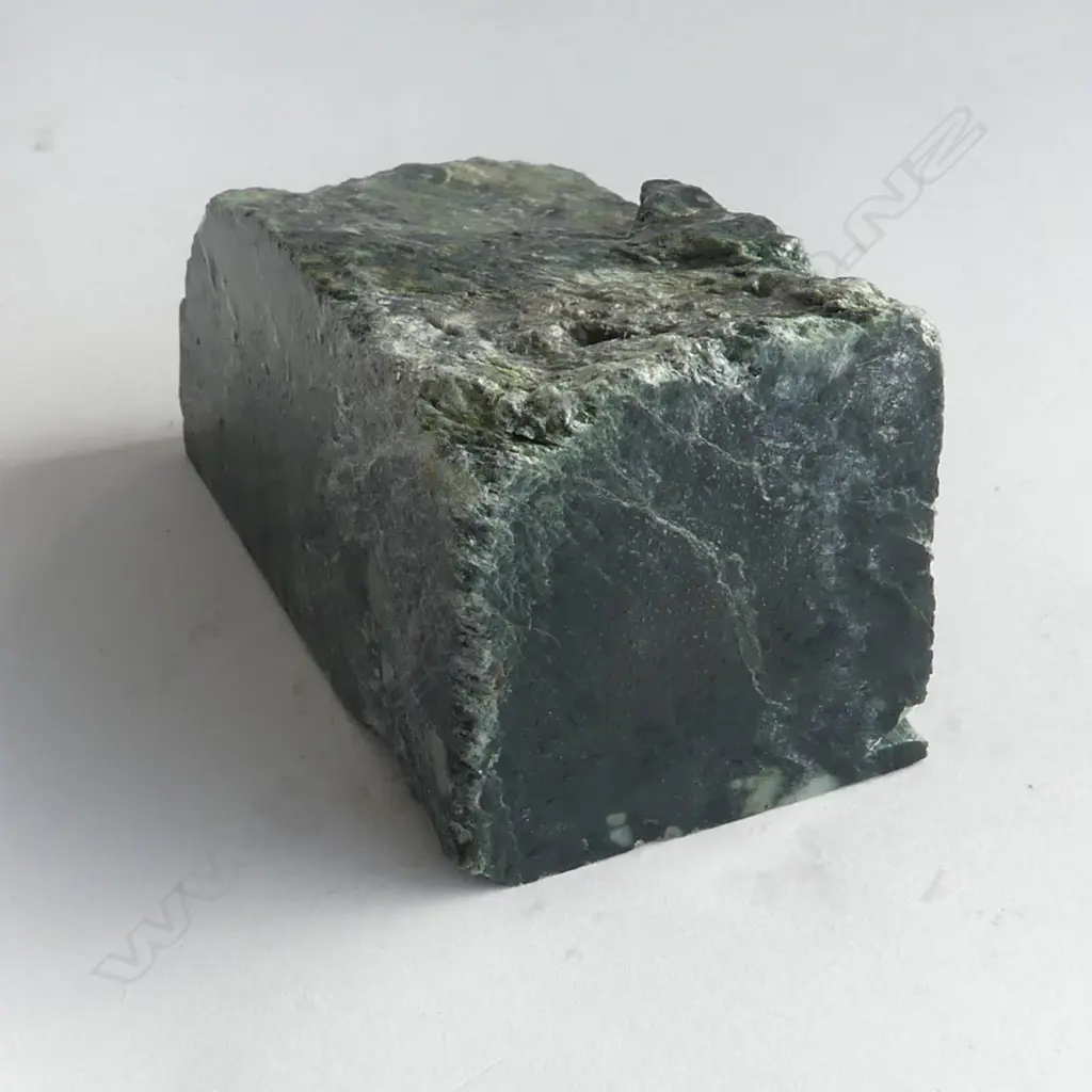 POUNAMU CUT BLOCK with white inclusions part natural exterior H.85mm  Image 1++