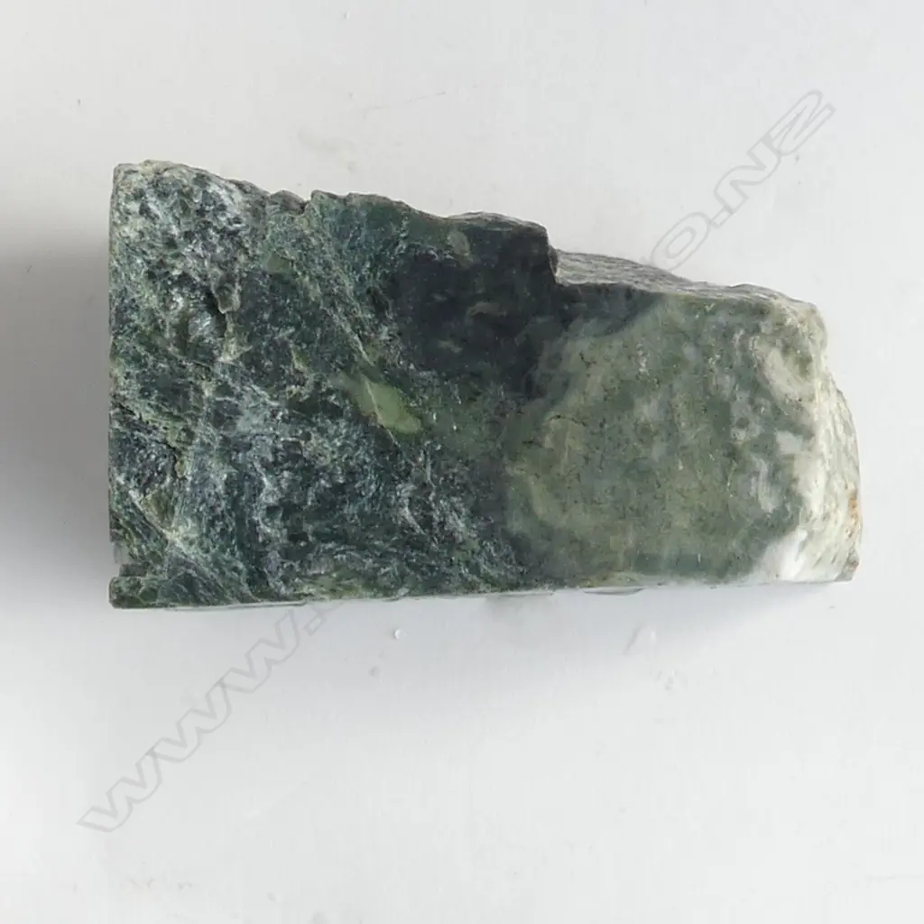 POUNAMU CUT BLOCK with white inclusions part natural exterior H.85mm  Image 1++