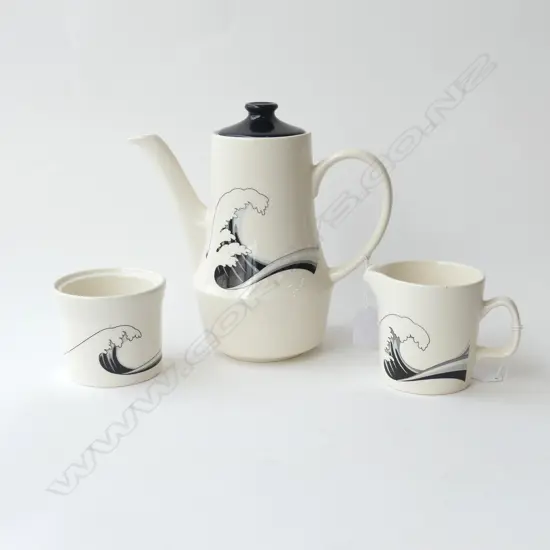 CROWN LYNN  'LAST WAVE' PATTERN COFFEE POT SUGAR AND MILK SUGAR SANS LID. 