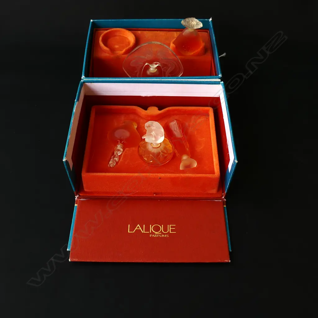 LALIQUE BOXED SET OF 5 MINIATURE PERFUMES Image 1++