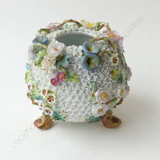LATE 19thC GERMAN 'SNOWBALL' VASE H.160mm