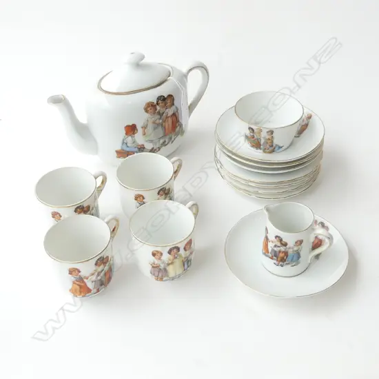 ANTIQUE CHILDS TEA SET ‘VICTORIA AUSTRIA’:TEAPOT, MILK JUG, SUGAR BOWL, 4 CUPS & SAUCERS, H.110mm (TEAPOT)