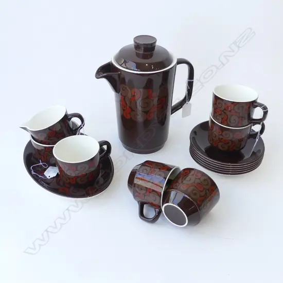 CROWN LYNN PART COFFEE SET (5) ,'TIME OUT' PATTERN AS DESIGNED BY PETER GIBBS IN 1968