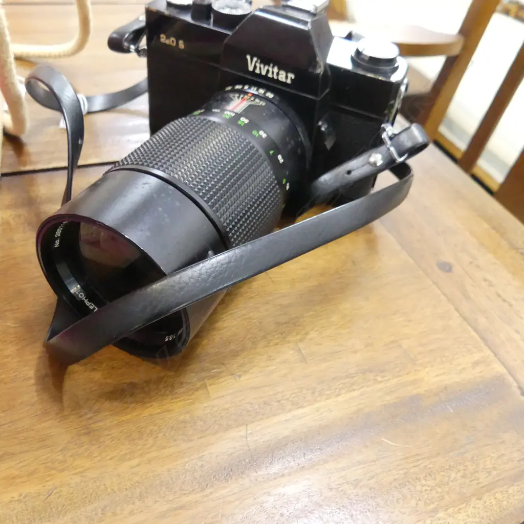 VIVITAL CAMERA WITH LENS ETC Image 1++