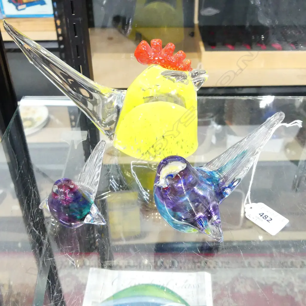2 HOGLUND ART GLASS BIRDS H.85mm + YELLOW ROOSTER H.135mm Image 1++