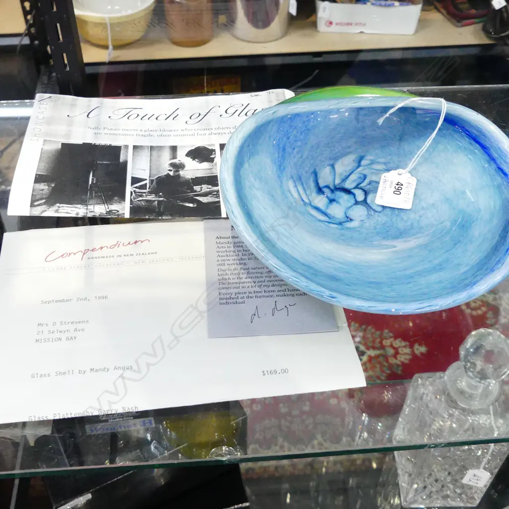 MANDY ANGUS ART GLASS SHELL W.200mm + ARTICLE & 1996 RECEIPT Image 1++