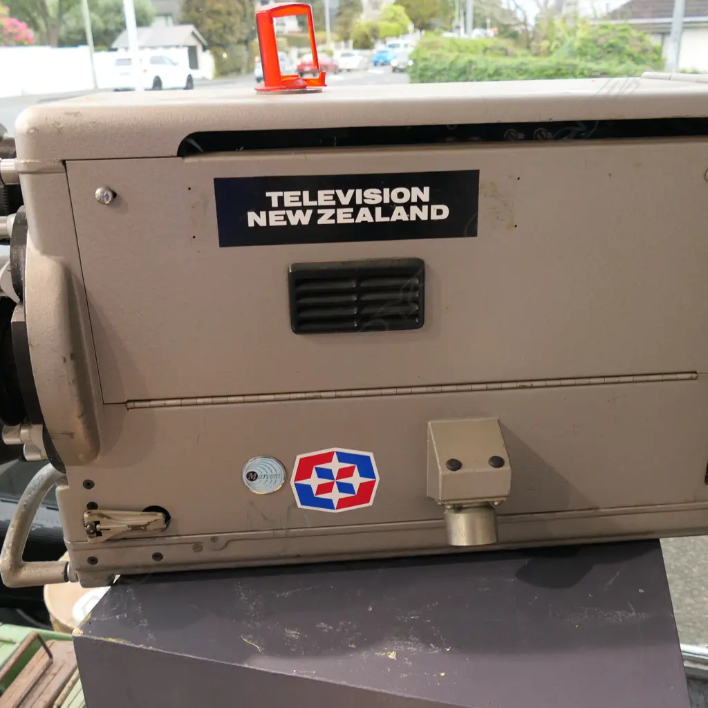 VINTAGE MARCONI TV / FILM CAMERA EX TVNZ L.1100mm Image 1++
