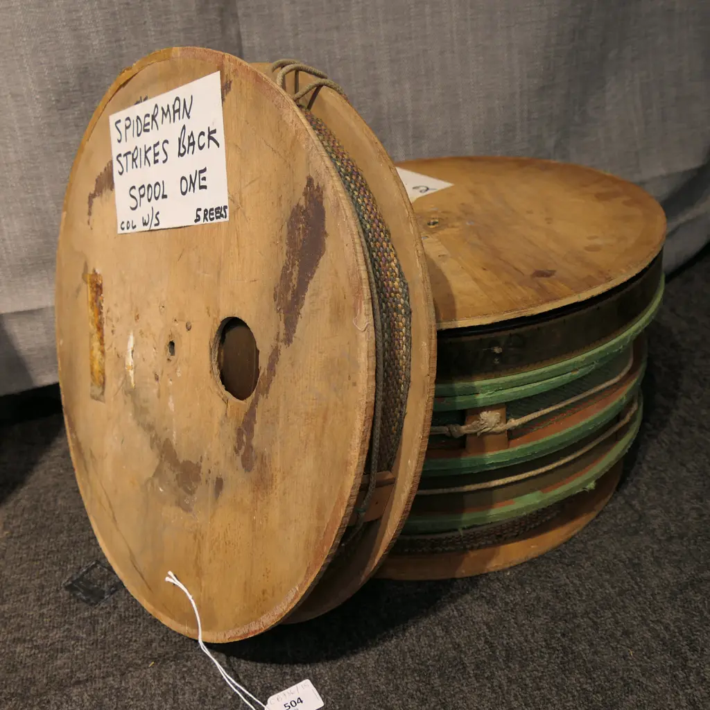 5 VINTAGE WOODEN FILM REELS 'SPIDERMAN STRIKES BACK' Image 1++