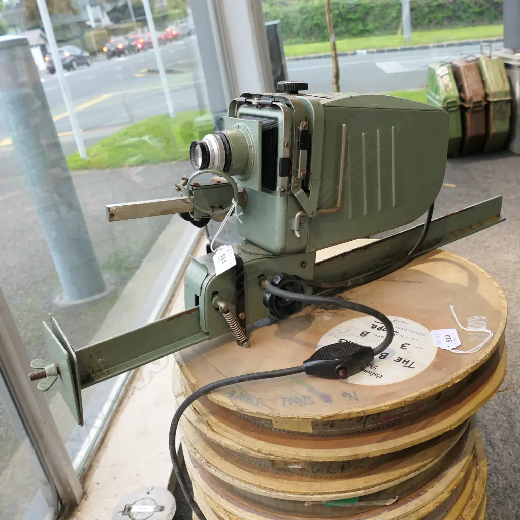 VINTAGE DUNCO FILM CAMERA L.650mm Image 1++