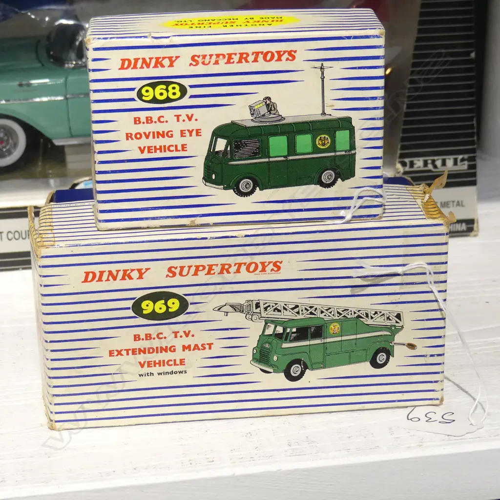 2 VINTAGE MINT & BOXED DINKY TOYS N968 & 969 BBC TV L180MM LONGEST Image 1++