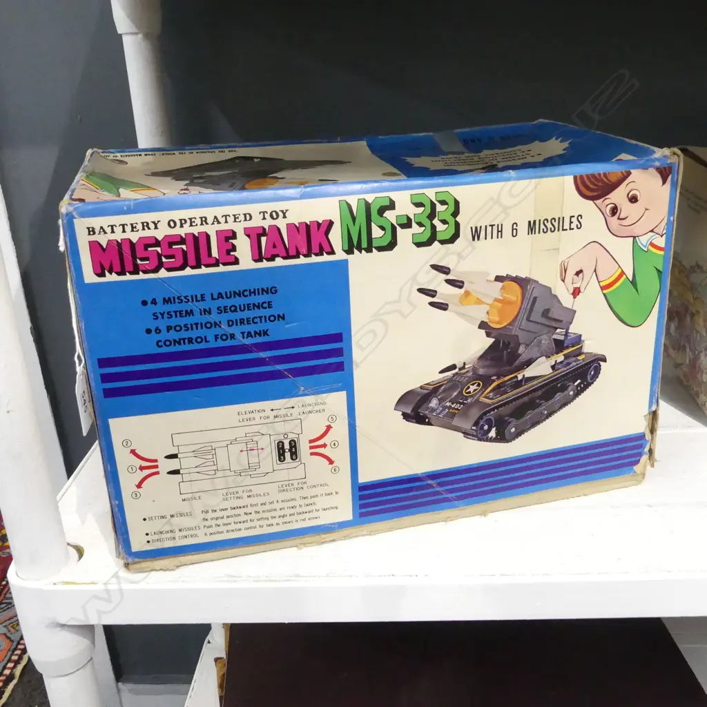 BOXED VINTAGE BATTERY MISSILE TANK TOY  JAPANESE MADE L350MM Image 1++