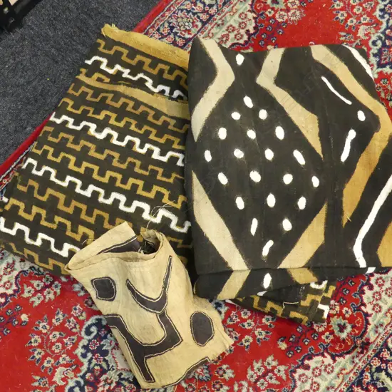 2 LG PCES CANVAS FABRIC; PRINTED AFRICAN DESIGN